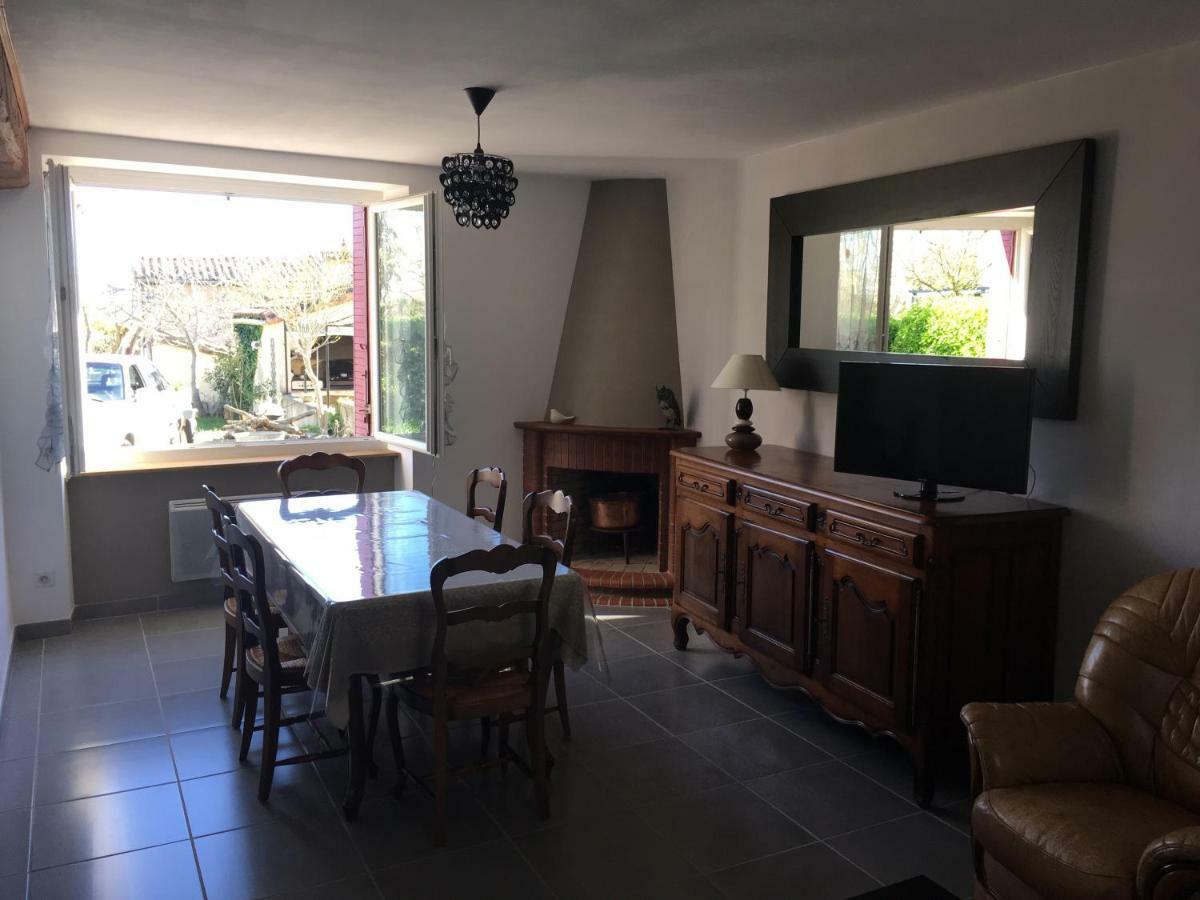 Holiday home Canta Aoussel